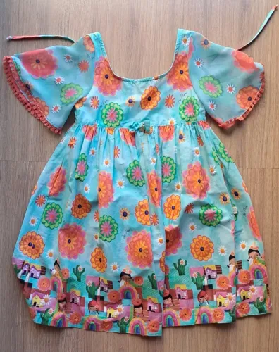 Vestido florido verde - TAMANHO 6 ANOS - Alphabeto