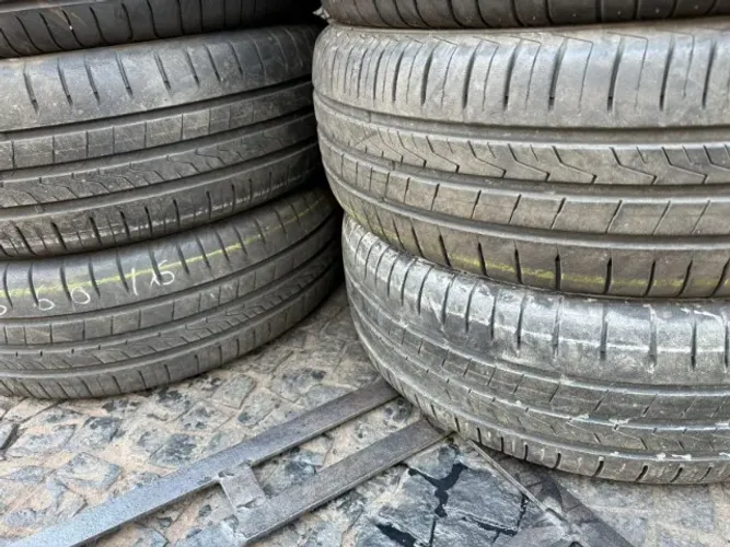 Pneu 195/55/16 Hankook de 95 % vida útil