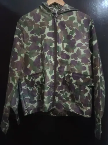 Jaqueta camuflada modelo Falcon anos 70