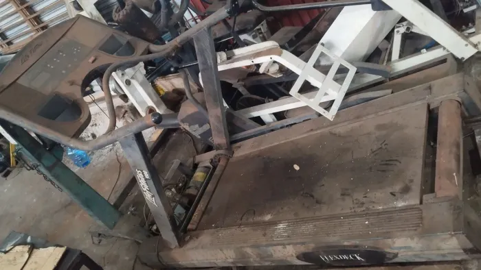 Esteira life fitness para reformar 