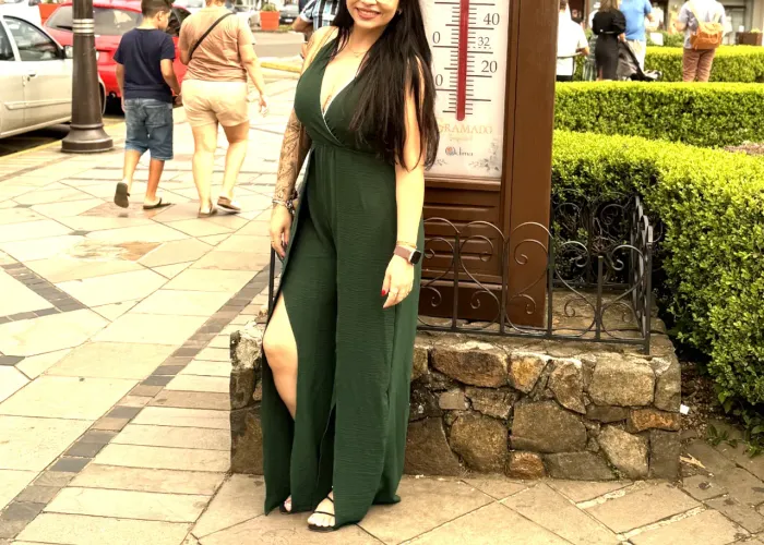 Macacão verde militar lindíssimo 