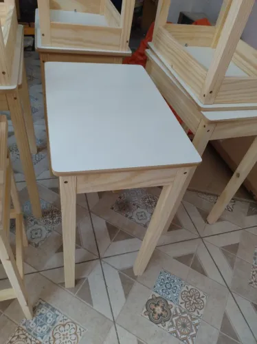 Mesa multiuso madeira com tampo branco 60x40 