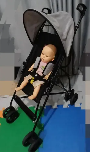 Vendo esse lindo Carrinho de passeio p/ bebê marca Galzerano Capri