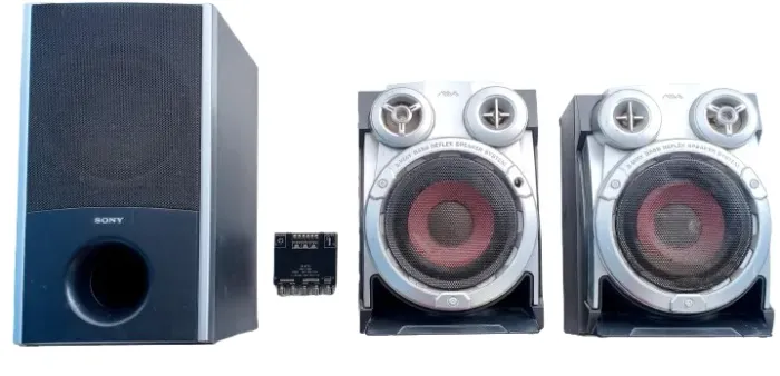 Amplificador (mini) mais caixas e subwoofer 200 wats bluetooth entrada auxiliar e fonte
