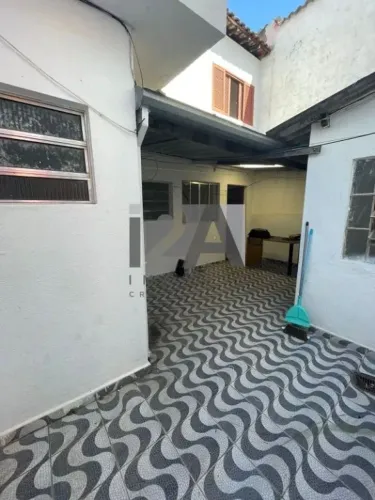 Vendo sobrado no centro de Osasco com 150 m² de área construída, com 4 dormitórios, 1 send