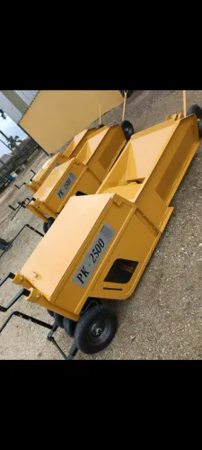 máquina extrusora de meio-fio e sarjeta