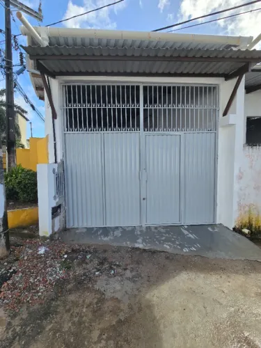 Galpão em Itapuã com 100m2