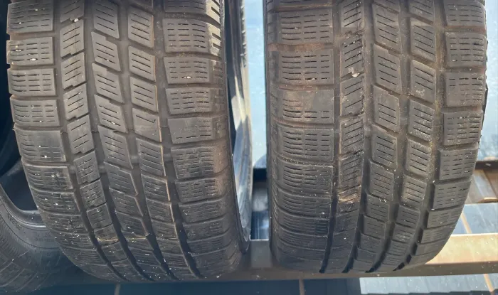 Par de pneus 15 Fox , Polo , Gol 195/55 R15 semi novos 