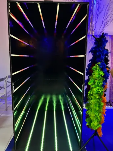 Túnel Infinito com Luzes para Eventos