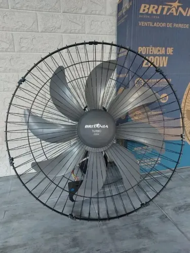 Ventilador de Parede Britânia 60cm - 8 Hélices, 200W