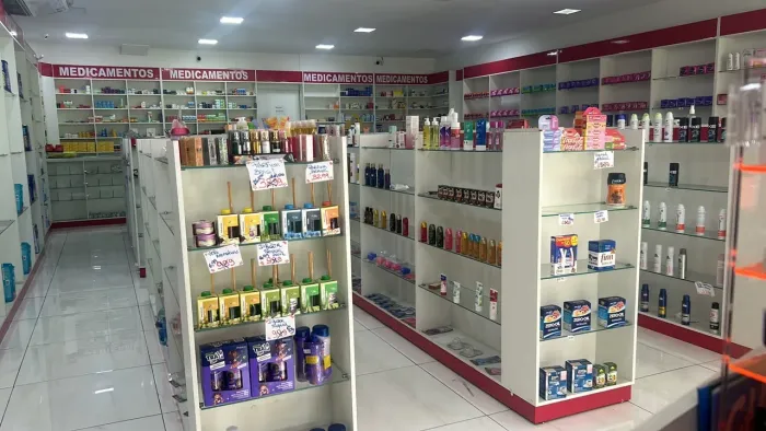 Farmácia completa à venda - Centro de São Gonçalo