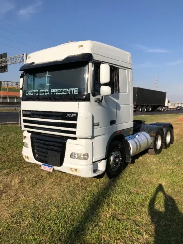 DAF XF 105-510 6X2 TRUCADO 2016 TETO ALTO AUTOMÁTICO