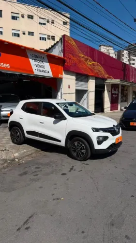 Renault Kwid Intense 1.0 Flex 12V 5P Mec. 2023