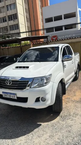 Toyota Hilux CD SRV 4X4 2.7 Flex 16V Aut. 2015