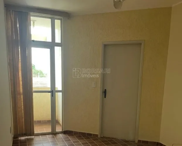 Venda de Apartamentos / Padrão na cidade de Araraquara