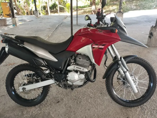 Vendo XRE 300 ano 2014/2014