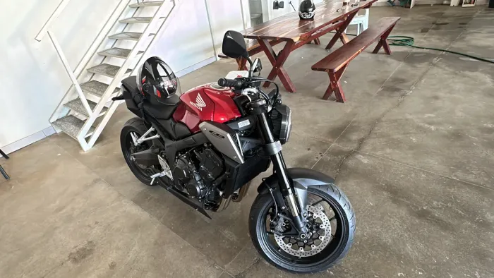CB 650R 2024 ÚNICO DONO