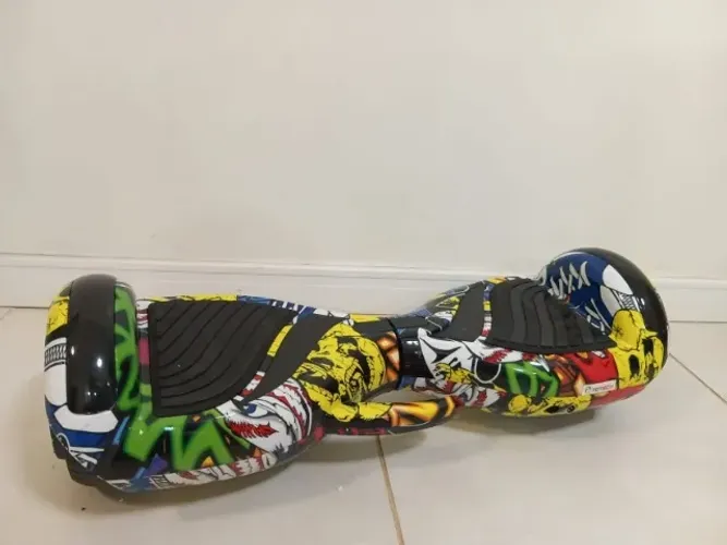 Hoverboard Skate Elétrico Bluetooth - Estampa Grafite (Praticamente Novo!)