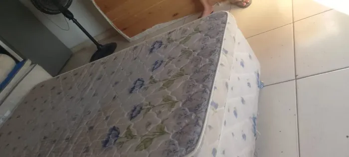 Cama Box Solteiro Espuma Alta - Semi Nova (ENTREGA GRÁTIS)