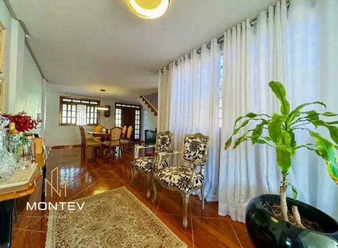 Casa à venda, 5 quartos, 2 suítes, 7 vagas, Jusa Fonseca - Divinópolis/MG