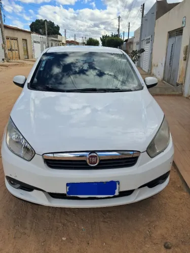 Fiat Grand Siena Attrac. 1.4 EVO F.flex 8V 2014