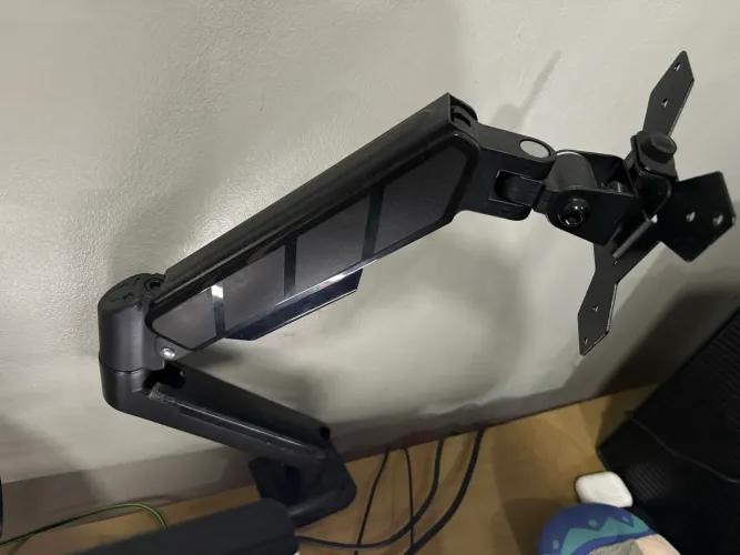 Suporte Articulado de Mesa para Monitor