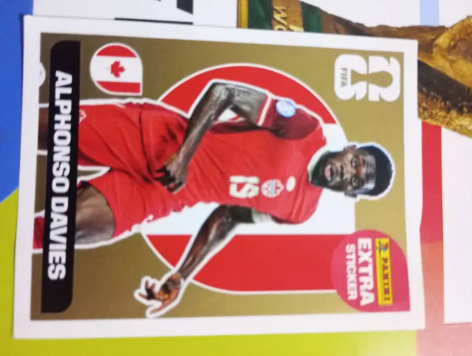 Vendo cartinha de ouro do ALPHONSO DAVIES