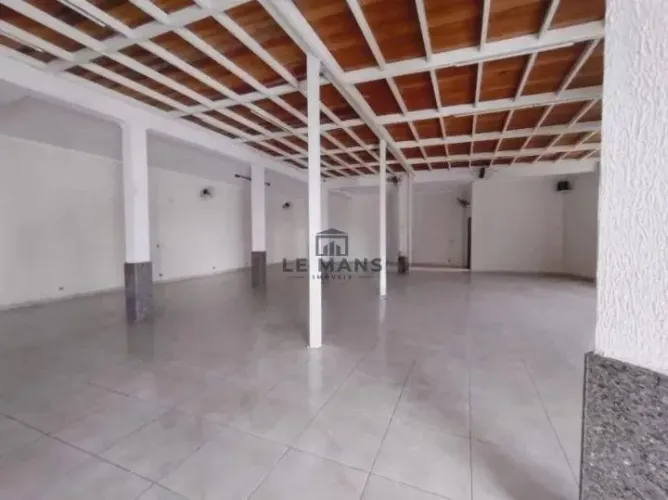 Salão para alugar em Piracicaba, Vila Industrial, com 471 m²