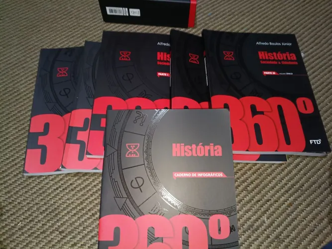 História - coleção 360 graus. Box com 5 livros e um caderno de infográficos.
