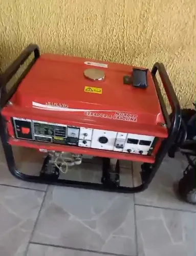 Gerador de energia 4000 V.