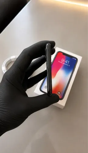 IPHONE X - 256GB