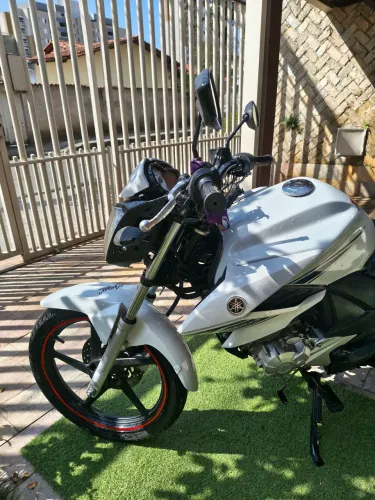 Fazer 150 2015 pouco rodada