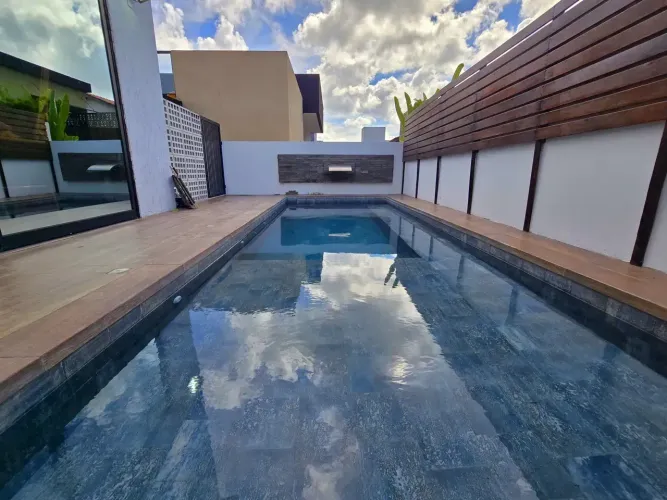 Vendo casa em condomínio fechado!