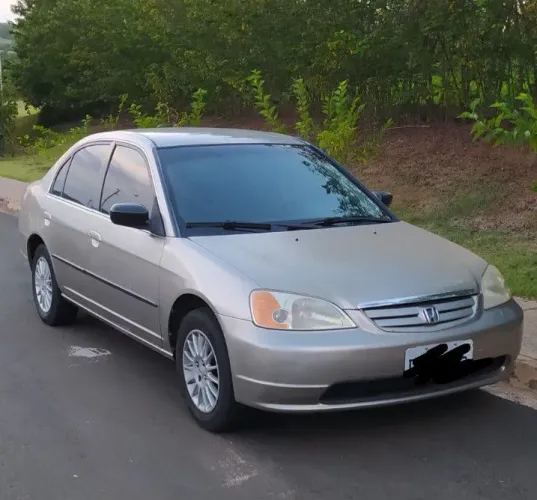Honda Civic Sedan LX 1.7 16V 115cv Mec. 4P 2001