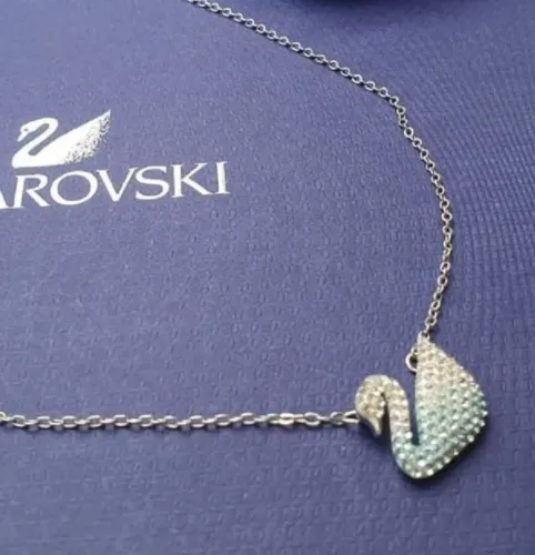 Colar cisne swarovski