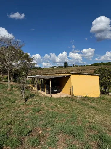 VENDE-SE CHÁCARA DE 2 HECTARES A 15KM DE TAGUATINGA/DF