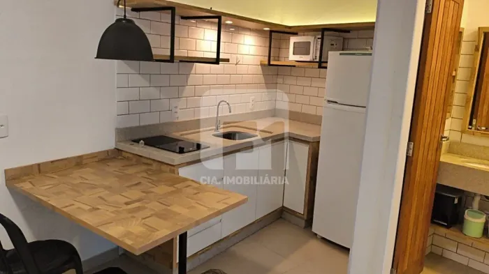Studio 18m² mobiliado na Trindade