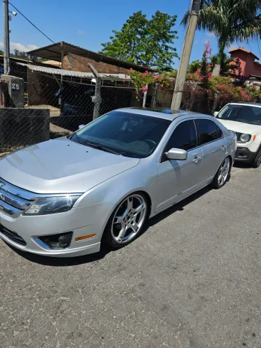 Ford Fusion SEL 3.0 V6 AWD 24V 243cv Aut. 2012