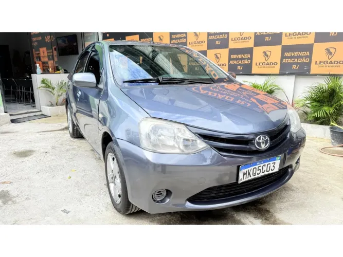 Toyota Etios XS 1.5 Flex 16V 5P Mec. 2013