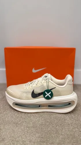 Tênis Nike Vomero Premium