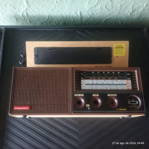 Caixa para Rádio Companheiro Mesa