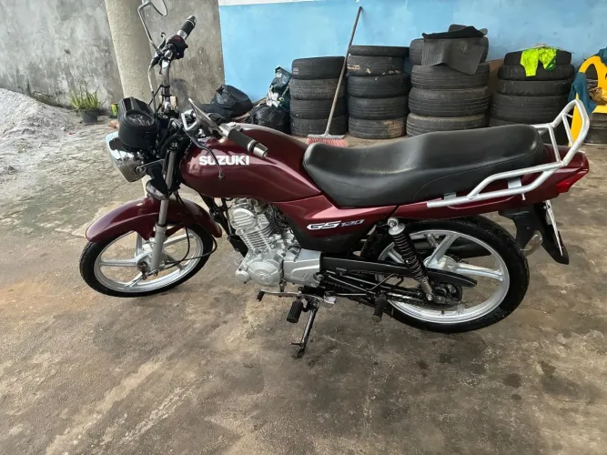 Suzuki GS 120