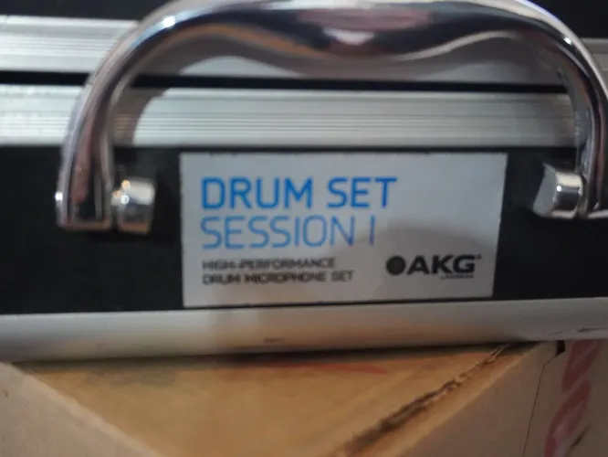 Kit microfone AKG para bateria