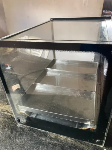 ESTUFA SEMINOVA COM LED