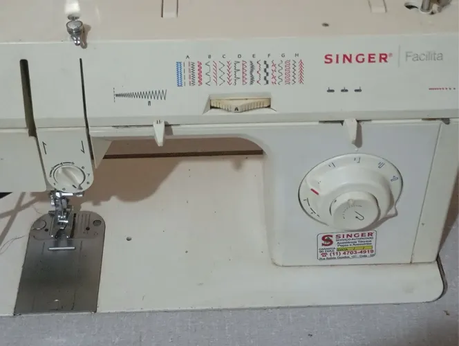 Máquina de costura Singer