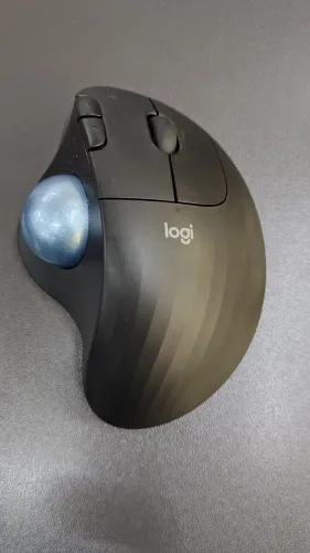 Mouse sem fio Logitech Trackball M575
