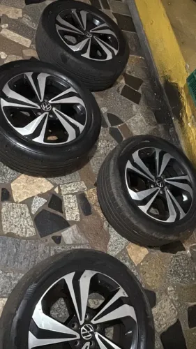 Jogo rodas com pneus usados, virtus