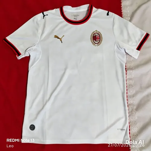 Camisa do Milan modelo 26/27