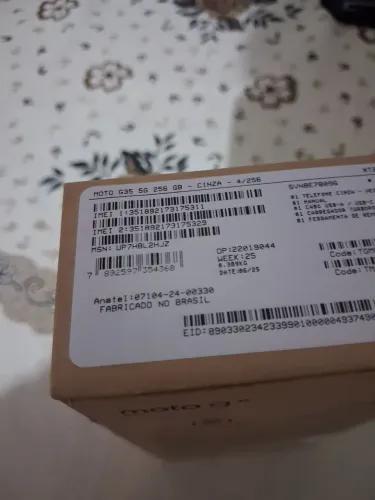 Celular Motorola G35 5G semi novo fez um ano neste mês sem nenhum defeito e arranhão