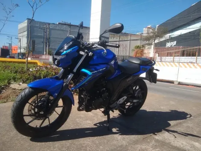 Yamaha FZ25 Fazer Connected 2025 